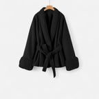 Cappotto Donna in Ecopelliccia – Eleganza Ivy League con Lacci