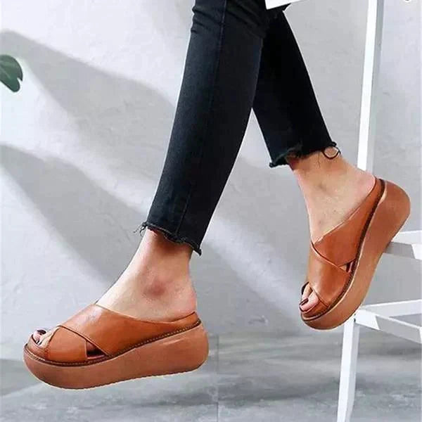 Sandalias planas de suela blanda