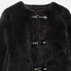 Chaqueta de mujer con botones de palanca y piel sintética