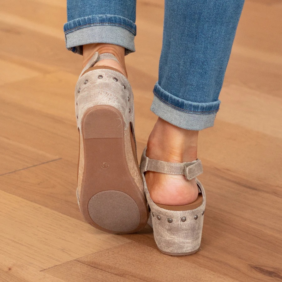 Sandalias de cuña de ante con soporte acolchonado