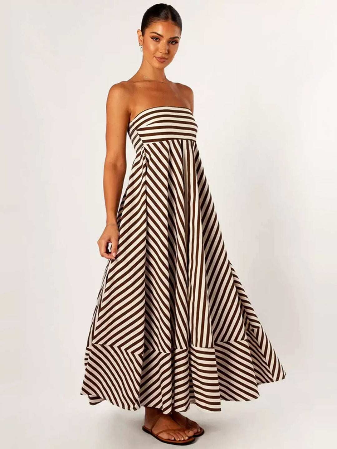 Women's Exquisite Flowing Strapless Maxi Dress with Strapless Neckline