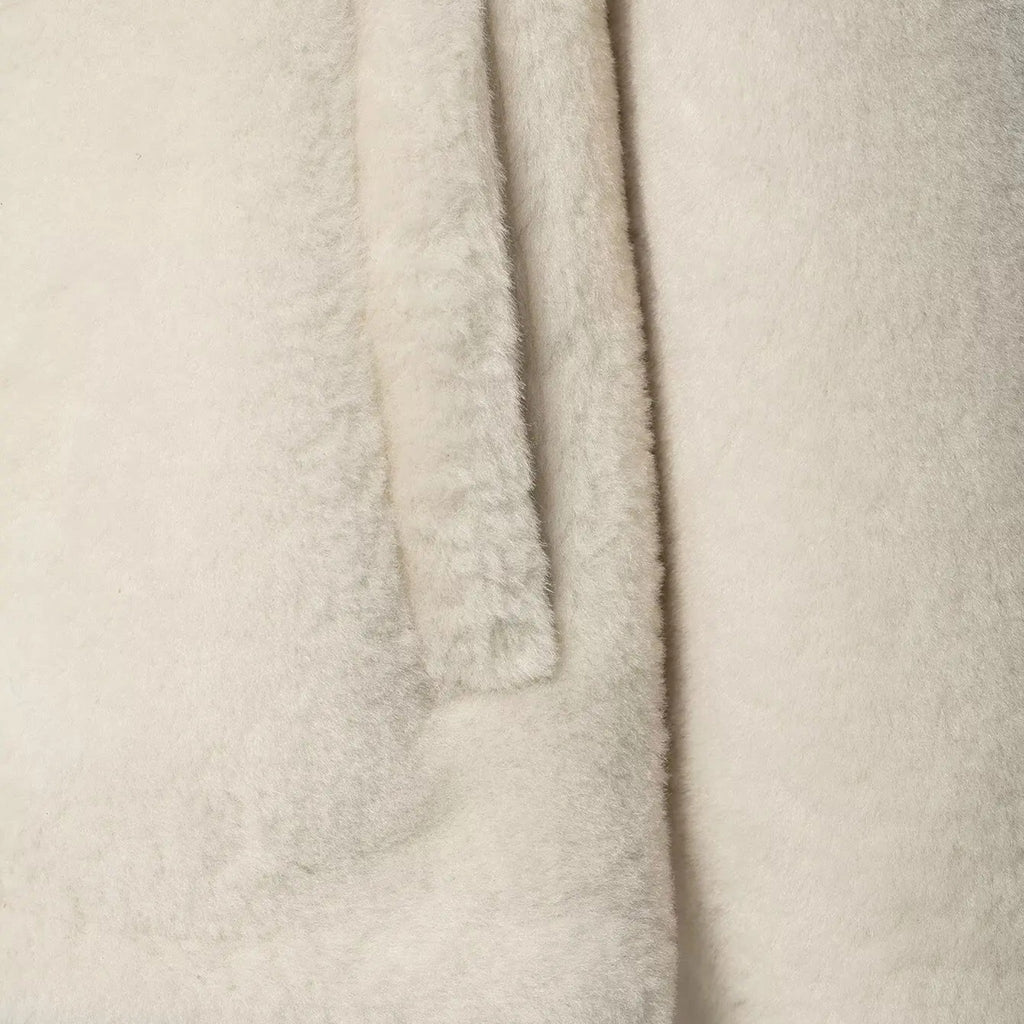Chaqueta de mujer con botones de palanca y piel sintética