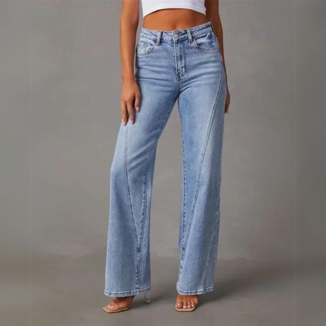 Women's Relaxed Flattering Wide-Leg Jeans for Casual or Semi-Casual Occasion