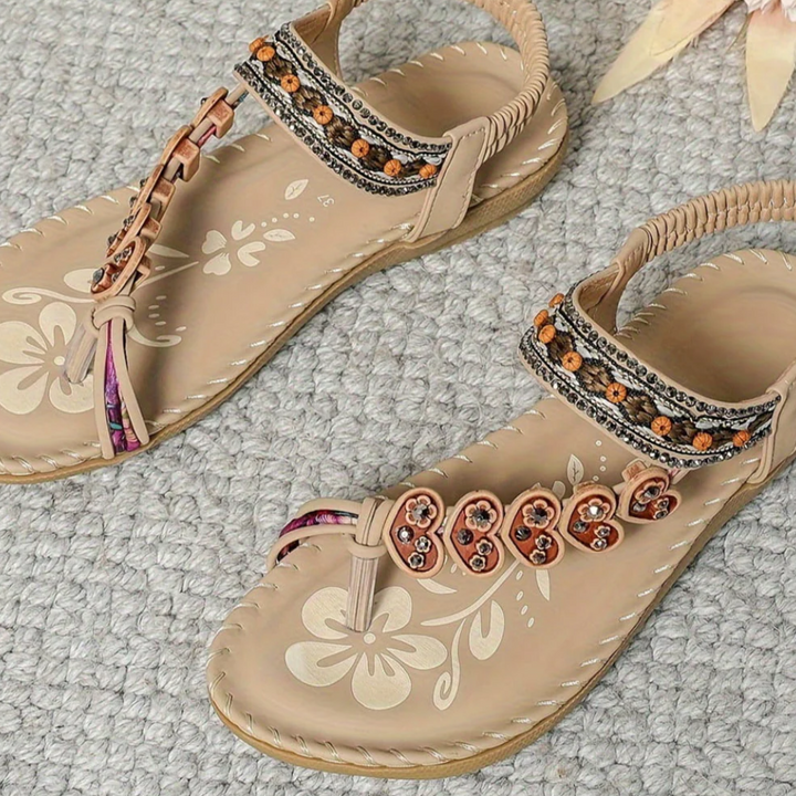Sandalias cómodas y elegantes con punta abierta