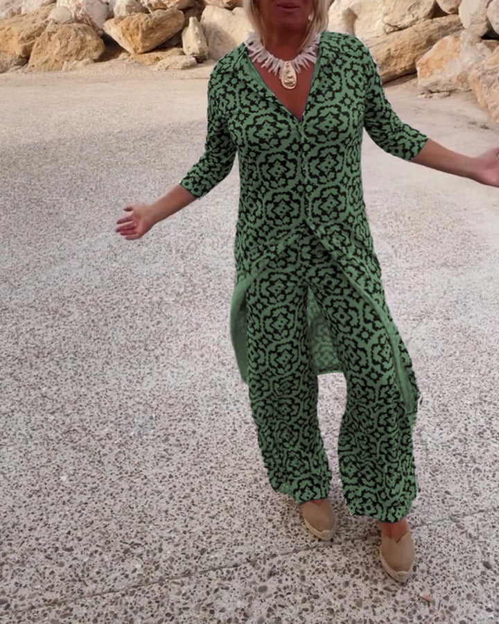 Conjunto de blusa estampada y pantalones