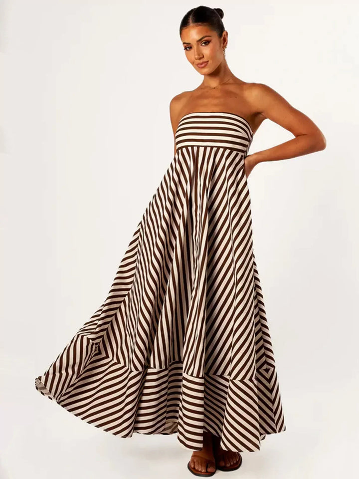 Women's Exquisite Flowing Strapless Maxi Dress with Strapless Neckline