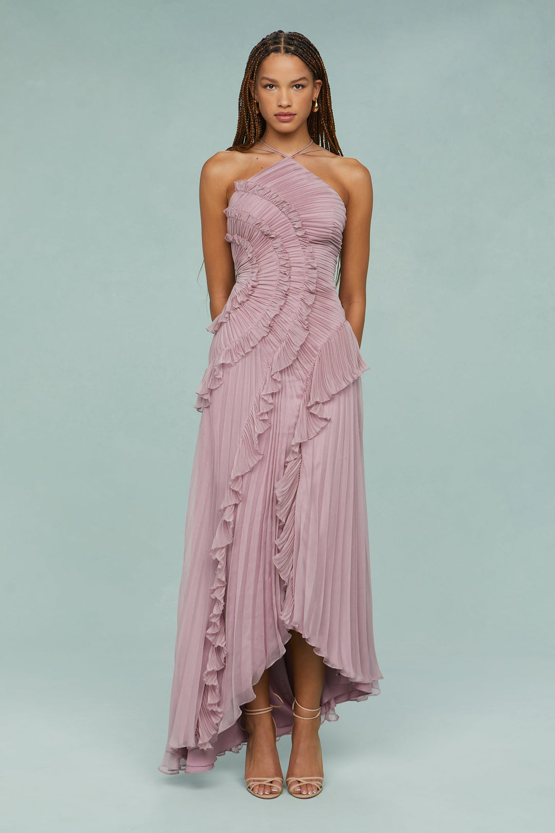 Vestido largo elegante con cuello halter