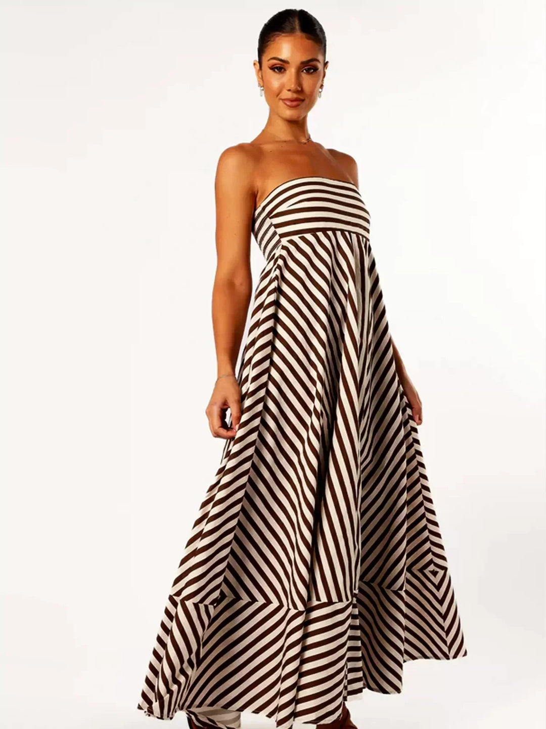 Women's Exquisite Flowing Strapless Maxi Dress with Strapless Neckline
