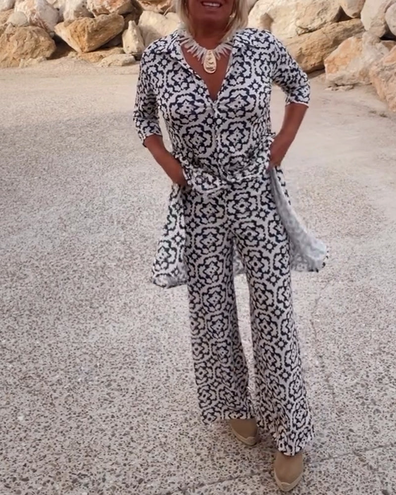 Conjunto de blusa estampada y pantalones