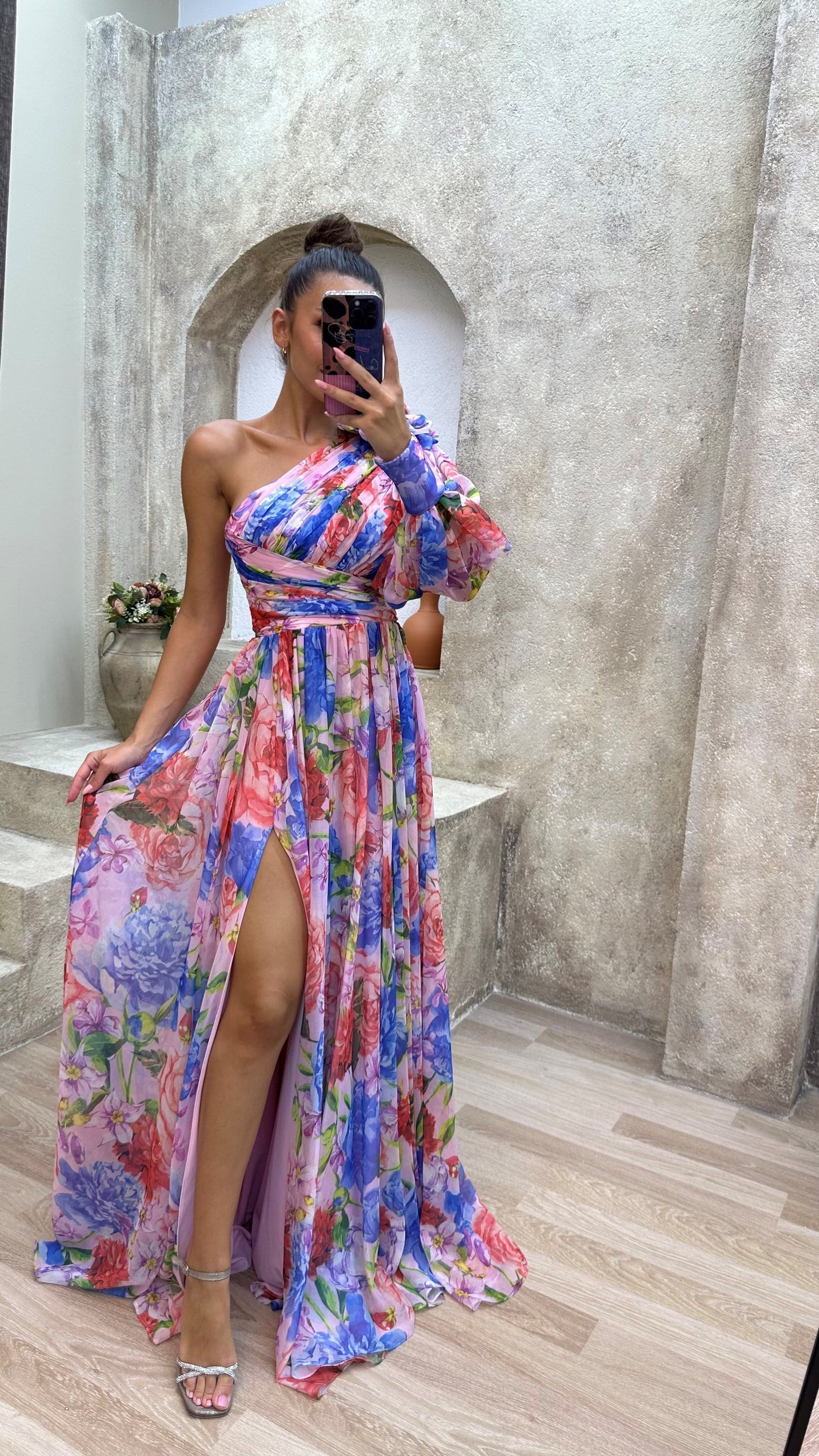 Vestido de verano femenino atemporal, elegante, fluido, de un solo hombro con flores
