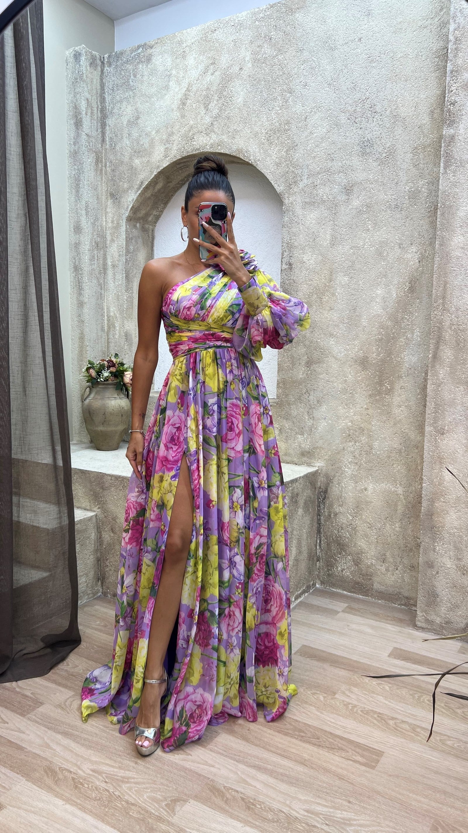 Vestido de verano femenino atemporal, elegante, fluido, de un solo hombro con flores
