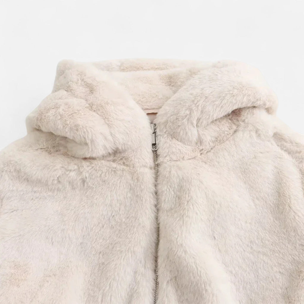 Cappotto Donna con Cappuccio in Pelliccia Sintetica – Comfort Invernale di Lusso