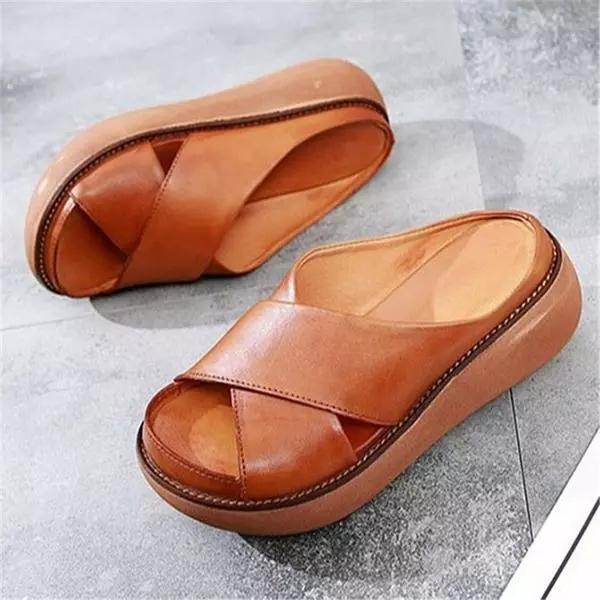 Sandalias planas de suela blanda