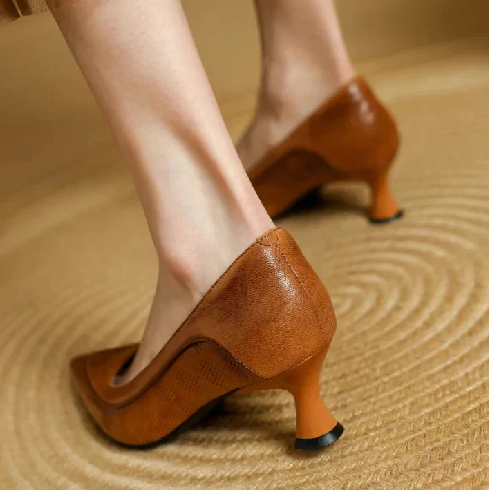 Zapatos de tacón bajo tipo kitten slip-on