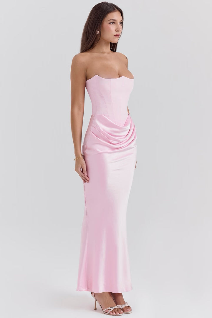 Vestido largo de noche sin tirantes de encaje con ajuste elegante