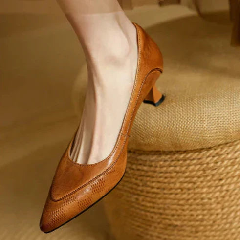 Zapatos de tacón bajo tipo kitten slip-on