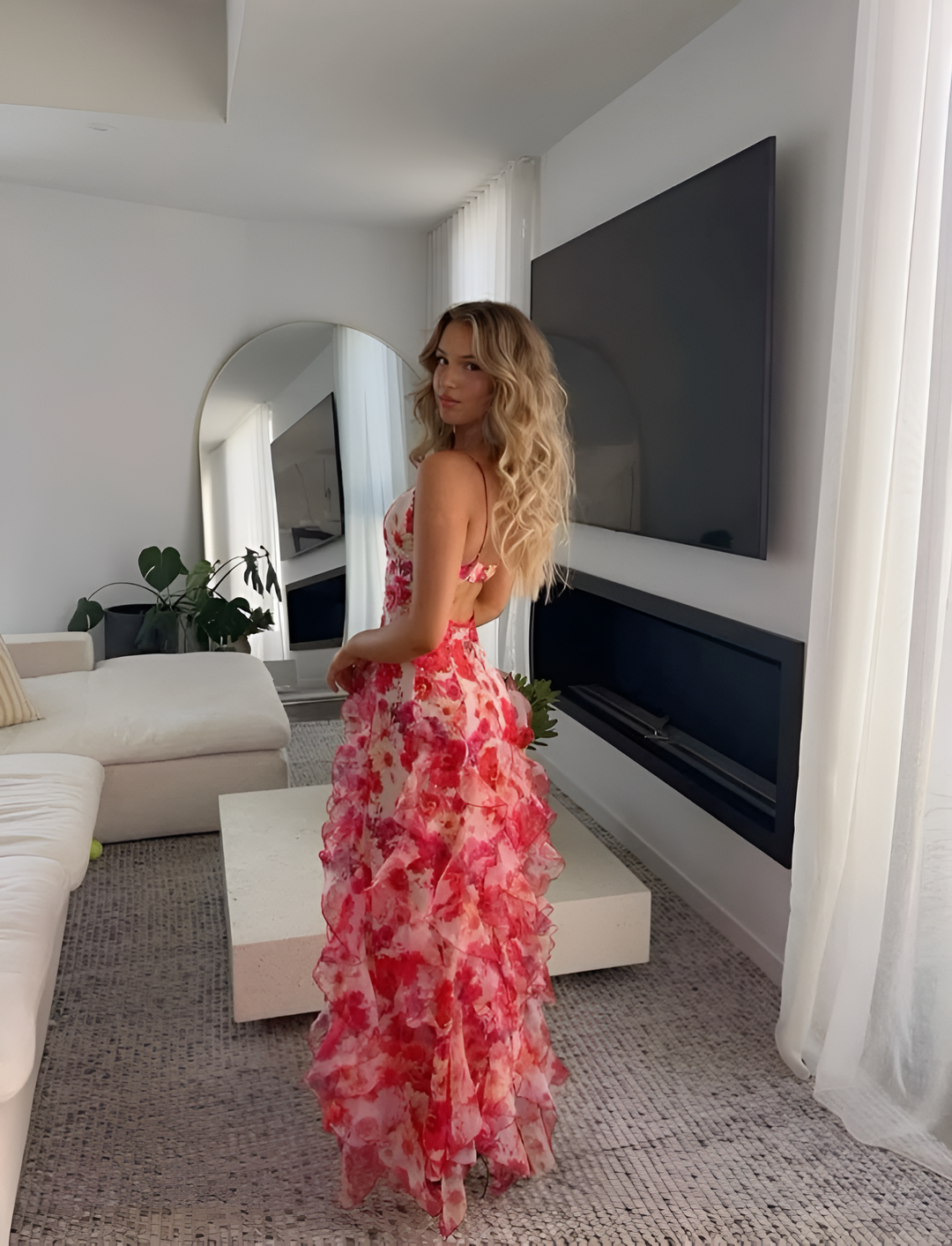 Dámské okouzlující maxi šaty s dlouhými volánky Blossom na speciální události