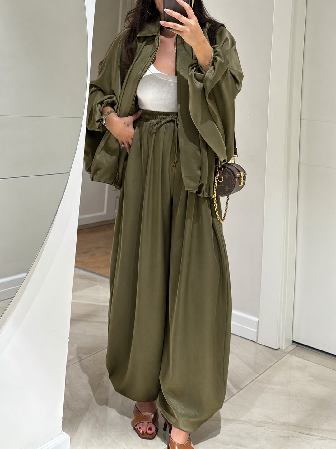 Conjunto de chaqueta casual y pantalón con cordón