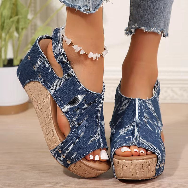 Sandalias cómodas con cuña de corcho
