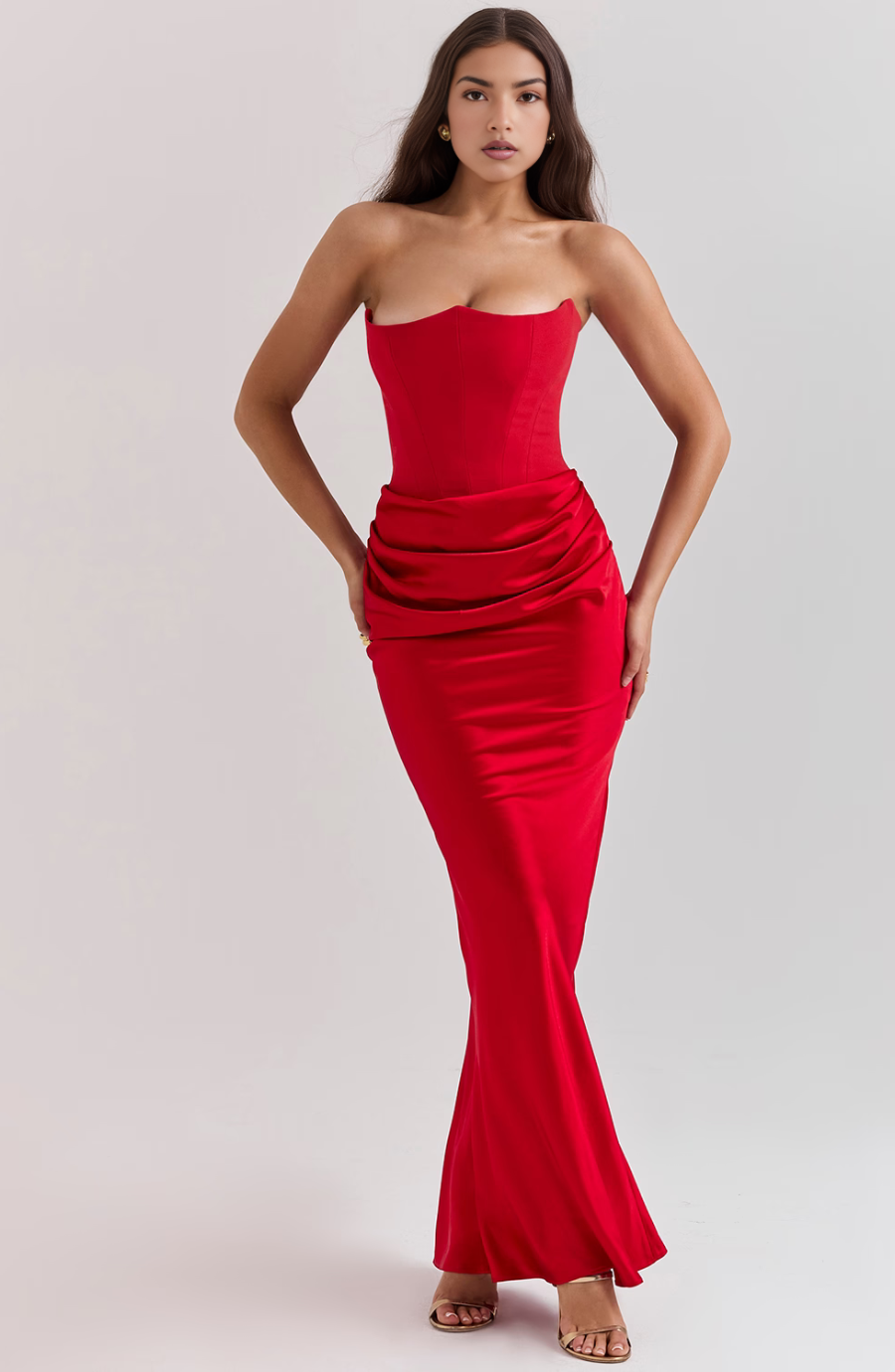 Vestido largo de noche sin tirantes de encaje con ajuste elegante
