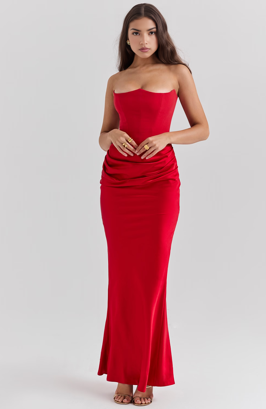 Vestido largo de noche sin tirantes de encaje con ajuste elegante