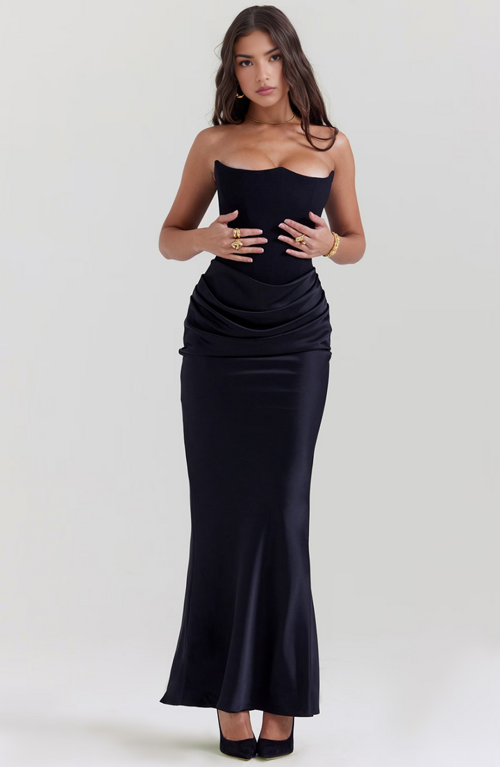 Vestido largo de noche sin tirantes de encaje con ajuste elegante
