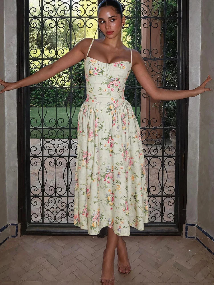 Vestido midi con tirantes y estampado floral