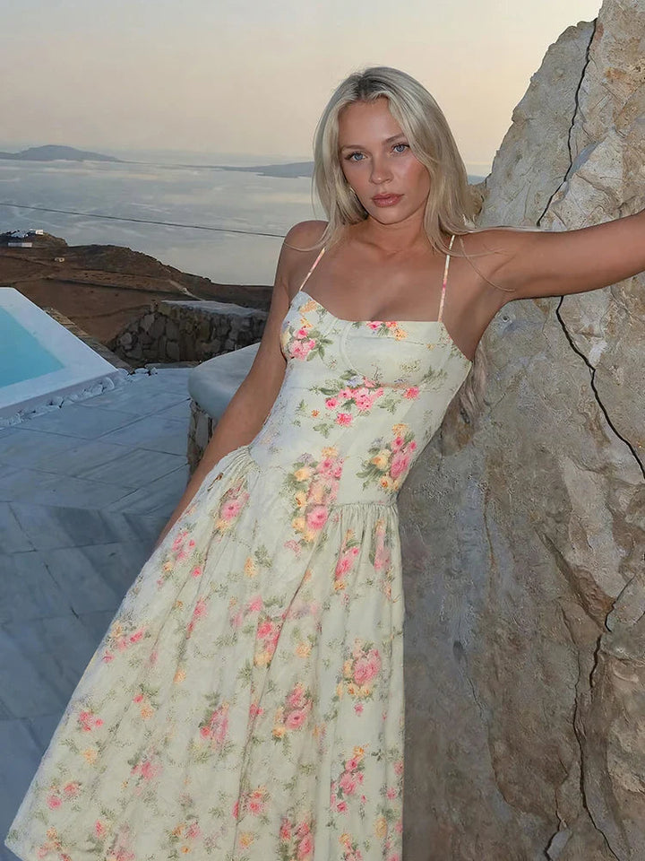 Vestido midi con tirantes y estampado floral