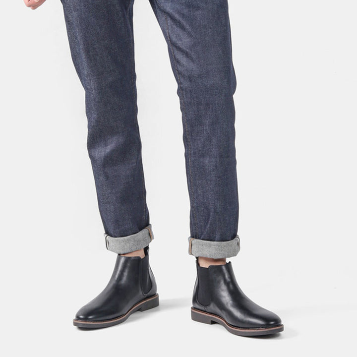 Men’s Sleek Versatile Chelsea Boots for Outdoor Use