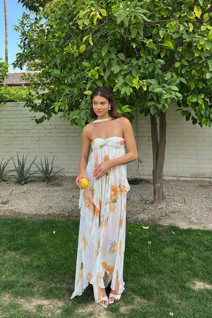 Vestido largo elegante con cuello halter