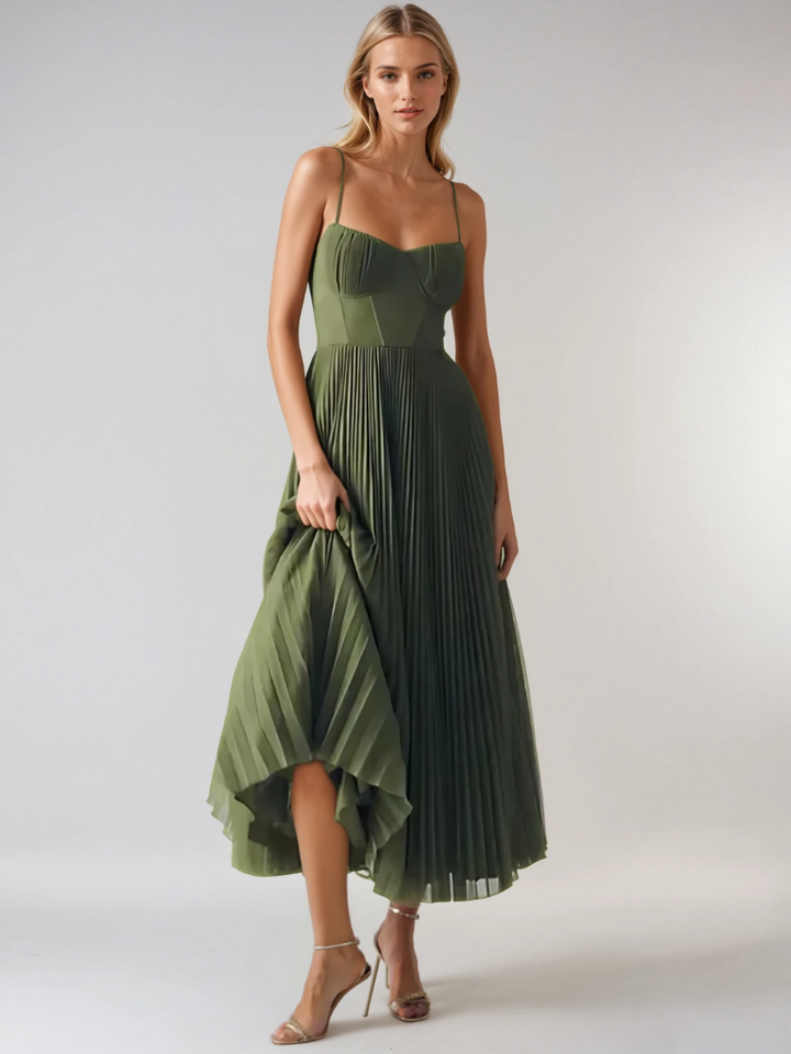 Vestido largo plisado esculpido