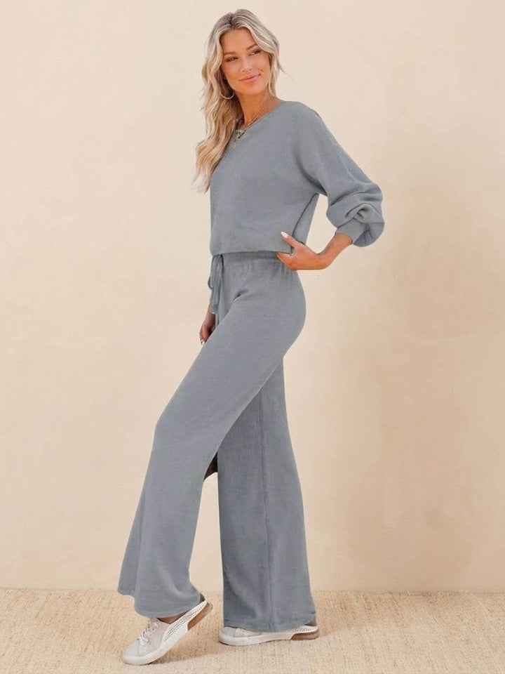 Conjunto de sudadera corta y pantalones anchos para estar en casa