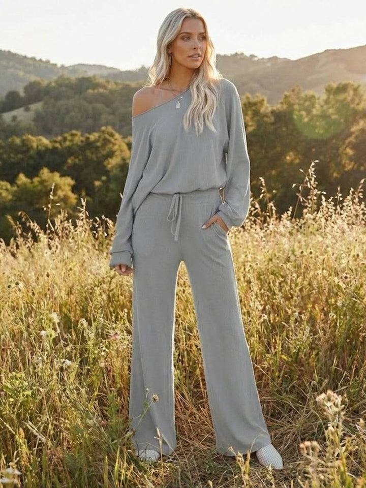 Conjunto de sudadera corta y pantalones anchos para estar en casa