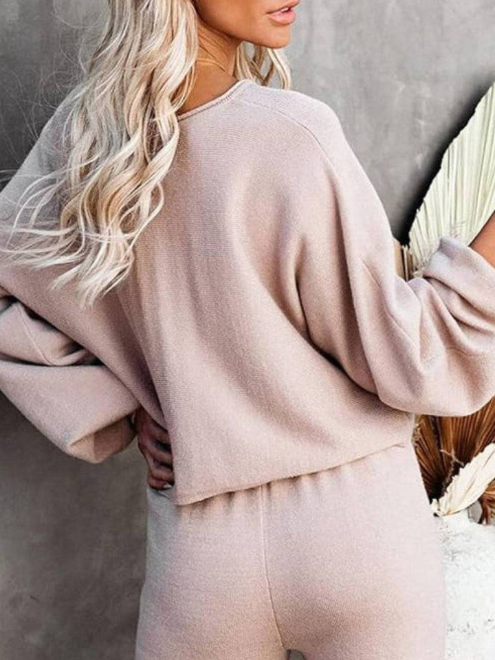 Conjunto de sudadera corta y pantalones anchos para estar en casa