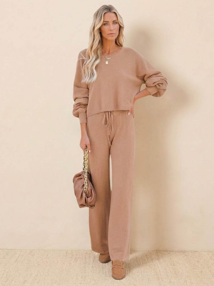 Conjunto de sudadera corta y pantalones anchos para estar en casa