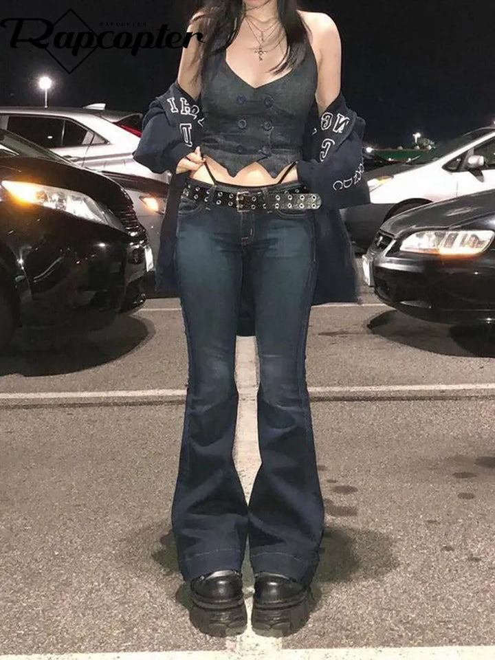Jeans retro de mujer de tiro bajo, anchos y acampanados - ideales para días casuales
