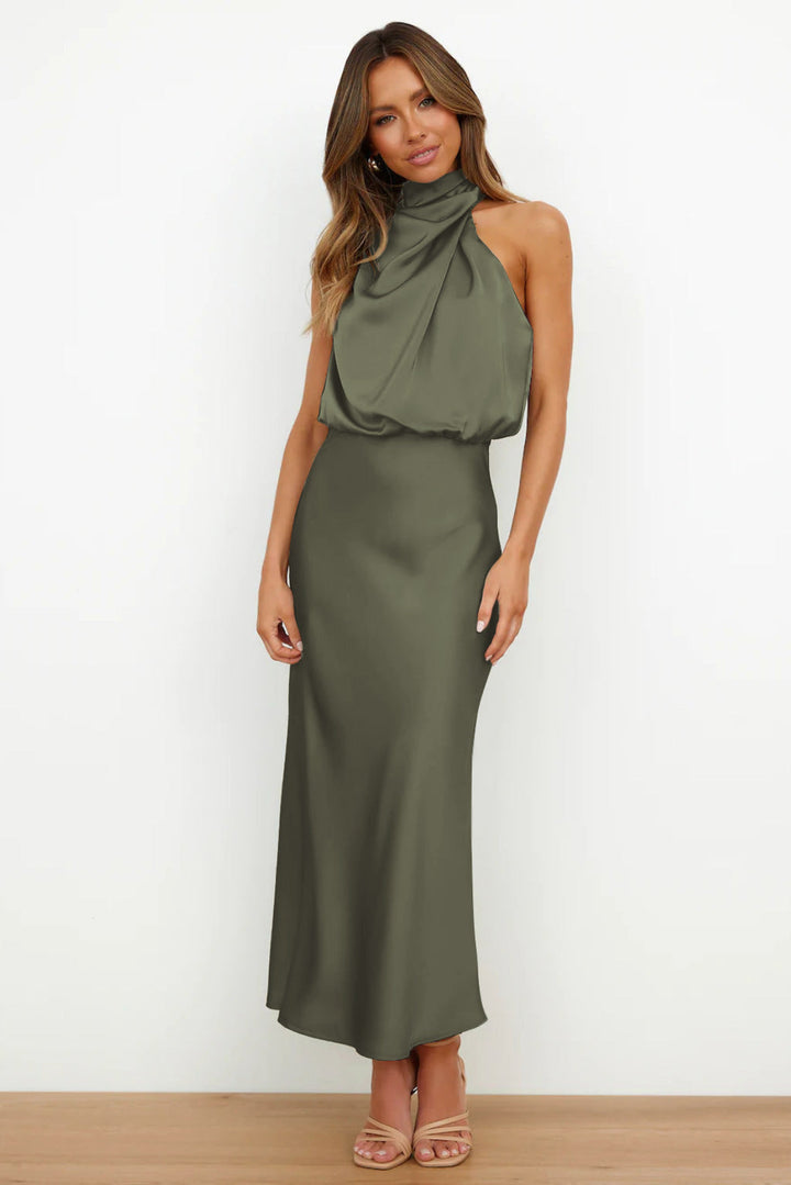 Vestido midi elegante de noche con cuello halter