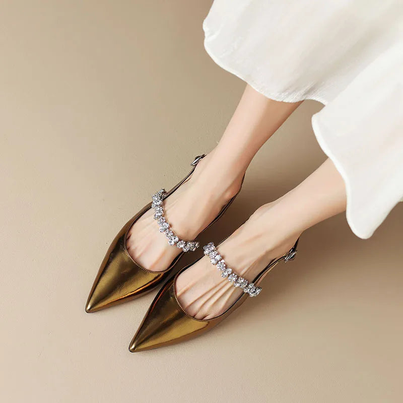 Décolleté slingback con cinturino di cristallo