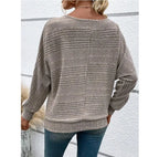 Maglione minimalista con scollo rotondo a pezzi