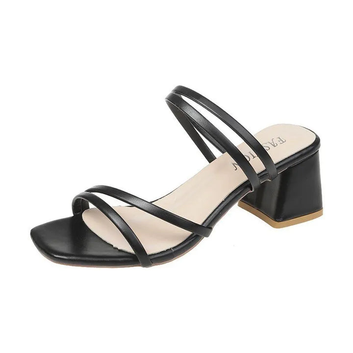 Sandalias con tacón cuadrado