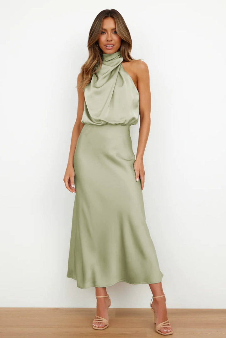 Vestido midi elegante de noche con cuello halter