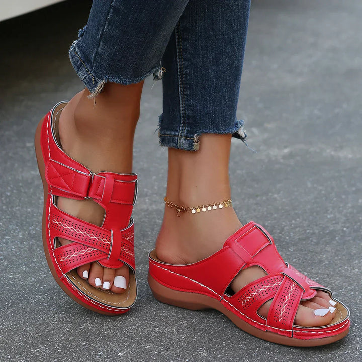 Sandalias ortopédicas con cuña acolchada