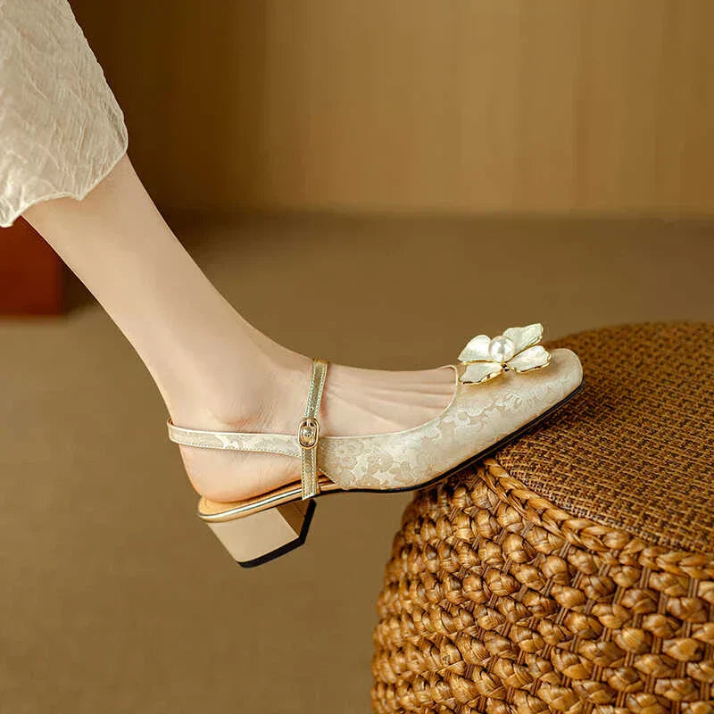 Zapatos de tacón con tira trasera y estampado floral