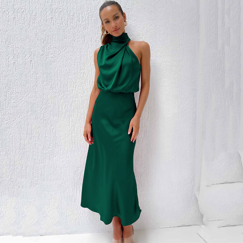 Vestido midi elegante de noche con cuello halter