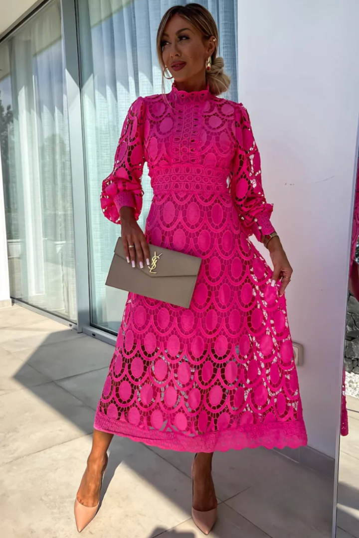 Vestido midi elegante de encaje