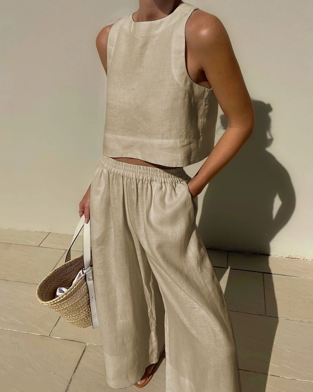 Conjunto de crop top y pantalones de pierna ancha