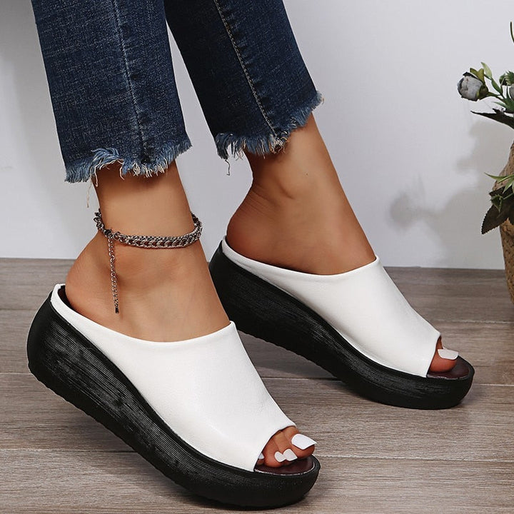 Sandalias cómodas con hebilla acolchada