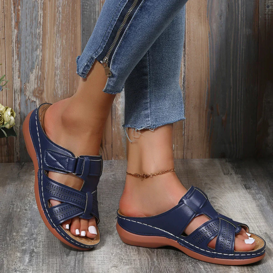 Sandalias ortopédicas con cuña acolchada