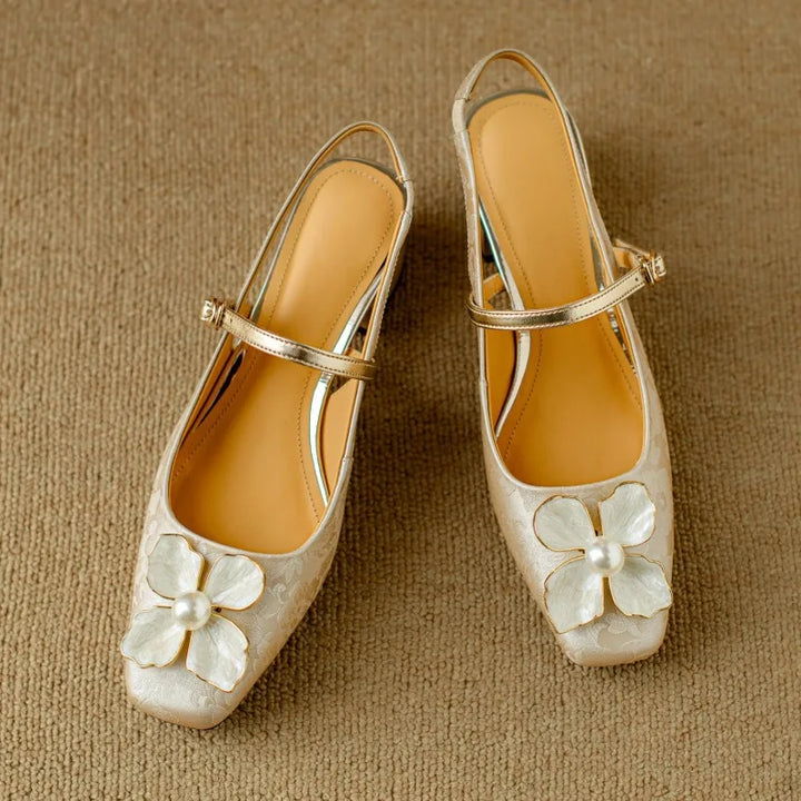 Zapatos de tacón con tira trasera y estampado floral