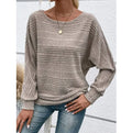 Maglione minimalista con scollo rotondo a pezzi